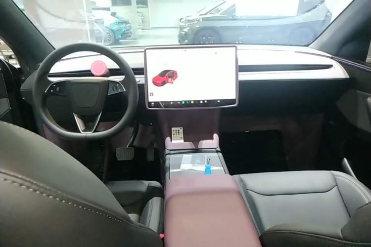 Used Tesla Model Y 2026 Facelifted Long-Range Rear-Drive Model Center Console
