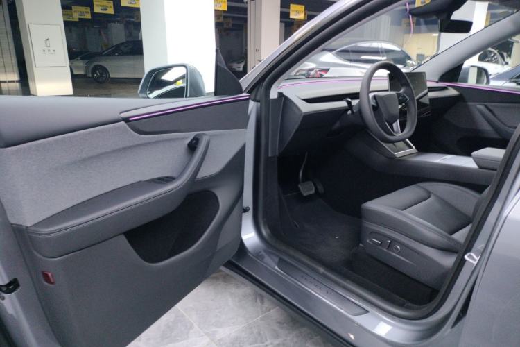 Used Tesla Model Y 2026 Model Long-Range Rear-Wheel-Drive Version Driver Seat