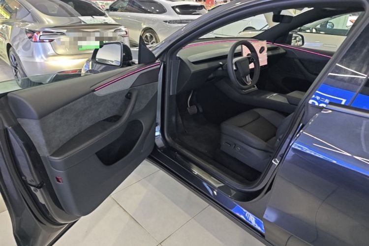 Used Tesla Model Y 2026 Long-Range All-Wheel-Drive Model Driver Seat