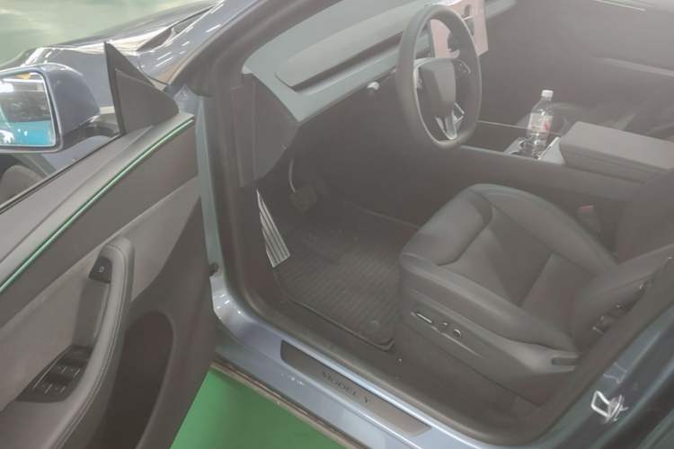 Used Tesla Model Y 2026 Rear-Drive Model Driver Seat