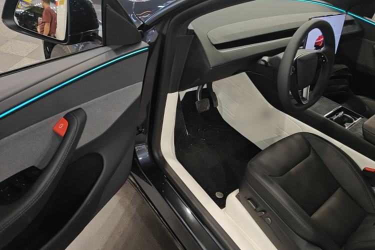 Used Tesla Model Y 2026 Rear-Drive Model Driver Seat
