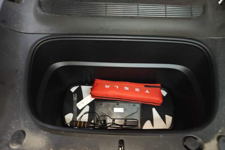Used Tesla Model Y 2026 Rear-Drive Model Engine Bay