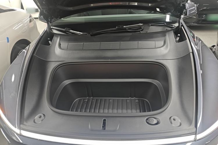 Used Tesla Model Y 2026 Facelifted Long-Range Rear-Drive Model Engine Bay