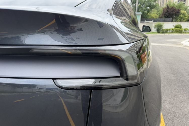 Used Tesla Model Y 2026 Facelifted Long-Range Rear-Drive Model Exterior 2