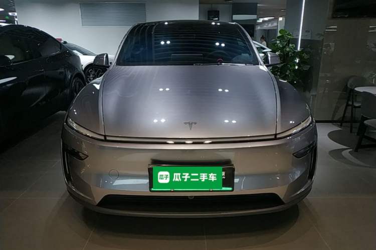 Used Tesla Model Y 2026 Facelifted Long-Range Rear-Drive Model Front