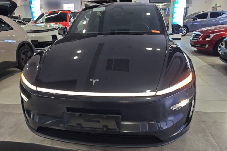 Used Tesla Model Y 2026 Long-Range All-Wheel-Drive Model Front