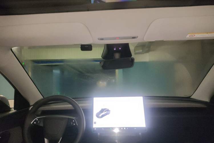 Used Tesla Model Y 2026 Model Long-Range Rear-Wheel-Drive Version Headliner