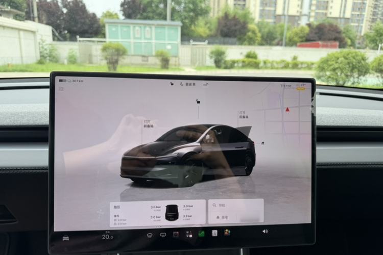 Used Tesla Model Y 2026 Facelifted Long-Range Rear-Drive Model Interior 10