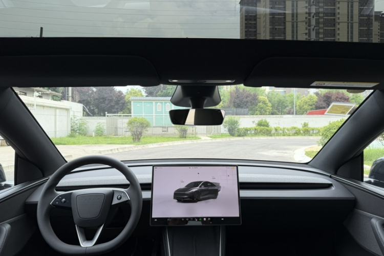 Used Tesla Model Y 2026 Facelifted Long-Range Rear-Drive Model Interior 7