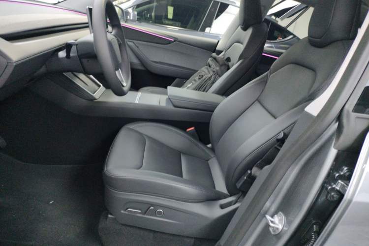Used Tesla Model Y 2026 Model Long-Range Rear-Wheel-Drive Version Left Front Seat