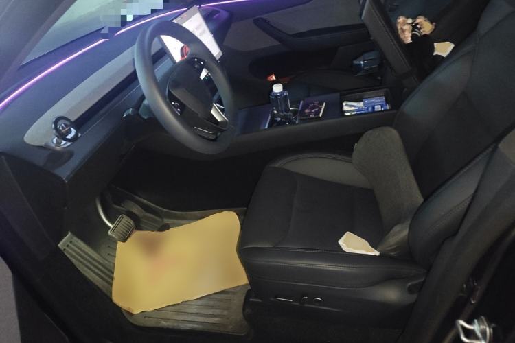 Used Tesla Model Y 2026 Rear-Drive Model Left Front Seat