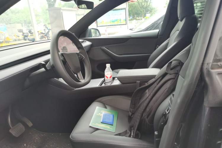 Used Tesla Model Y 2026 Rear-Drive Model Left Front Seat