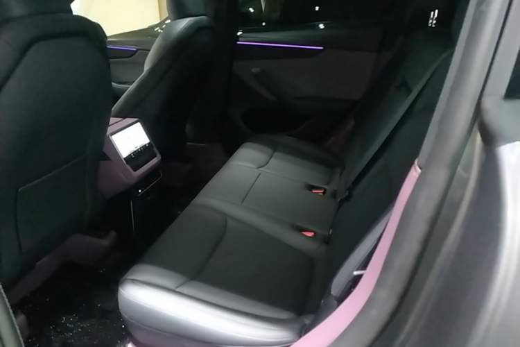 Used Tesla Model Y 2026 Facelifted Long-Range Rear-Drive Model Left Rear Seat