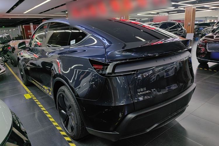 Used Tesla Model Y 2026 Long-Range All-Wheel-Drive Model Rear Left 45 Deg