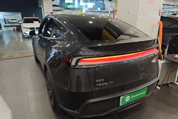 Used Tesla Model Y 2026 Rear-Drive Model Rear Left 45 Deg
