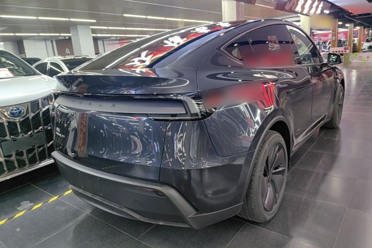 Used Tesla Model Y 2026 Long-Range All-Wheel-Drive Model Rear Right 45 Deg