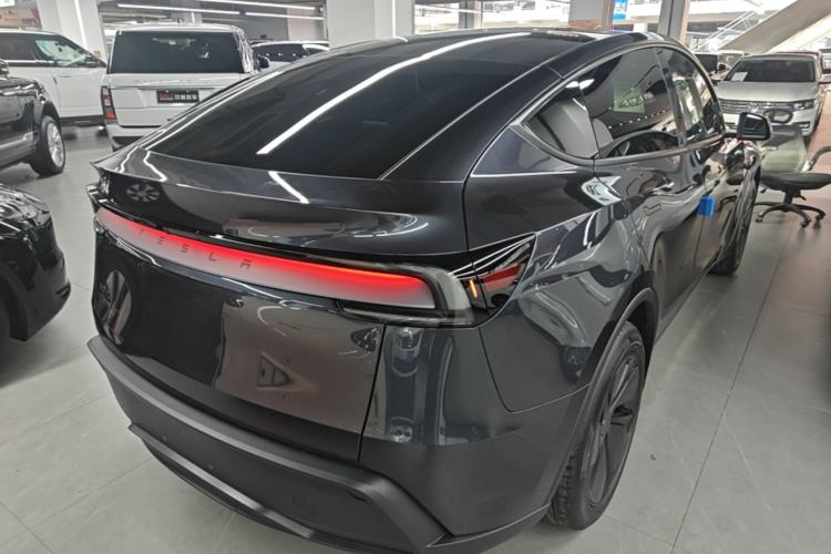 Used Tesla Model Y 2026 Facelifted Long-Range Rear-Drive Model Rear Right 45 Deg