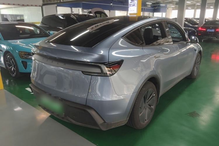 Used Tesla Model Y 2026 Rear-Drive Model Rear Right 45 Deg