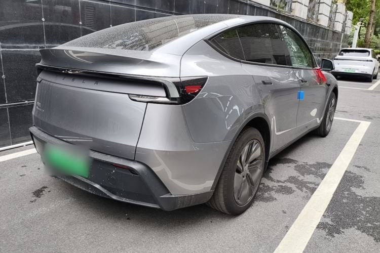 Used Tesla Model Y 2026 Rear-Drive Model Rear Right 45 Deg
