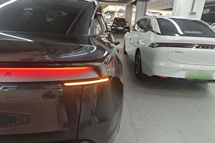 Used Tesla Model Y 2026 Facelifted Long-Range Rear-Drive Model Right Rear Taillight