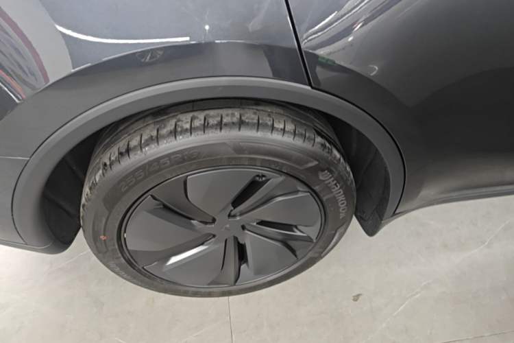 Used Tesla Model Y 2026 Facelifted Long-Range Rear-Drive Model Right Rear Wheel Hub