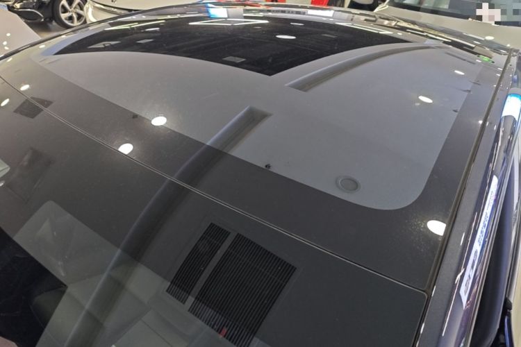 Used Tesla Model Y 2026 Long-Range All-Wheel-Drive Model Roof