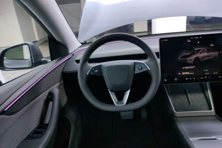 Used Tesla Model Y 2026 Model Long-Range Rear-Wheel-Drive Version Steering Wheel