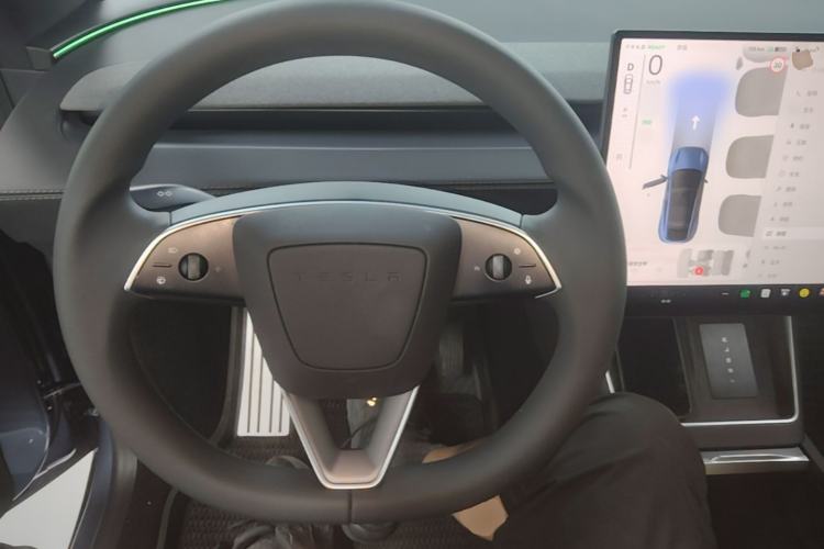 Used Tesla Model Y 2026 Rear-Drive Model Steering Wheel
