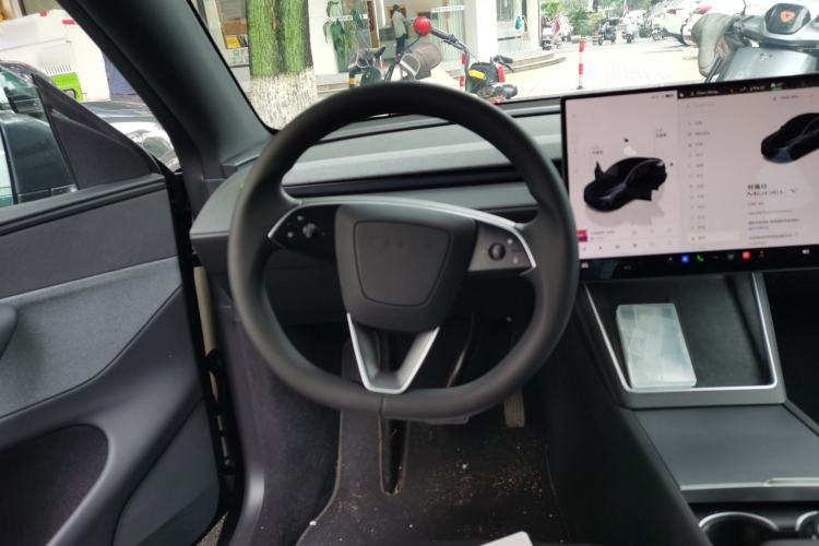 Used Tesla Model Y 2026 Rear-Drive Model Steering Wheel