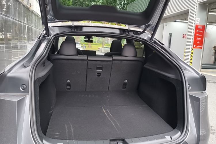 Used Tesla Model Y 2026 Rear-Drive Model Trunk