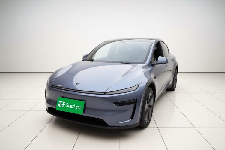 Tesla Model Y 2026 Long-Range All-Wheel-Drive Model