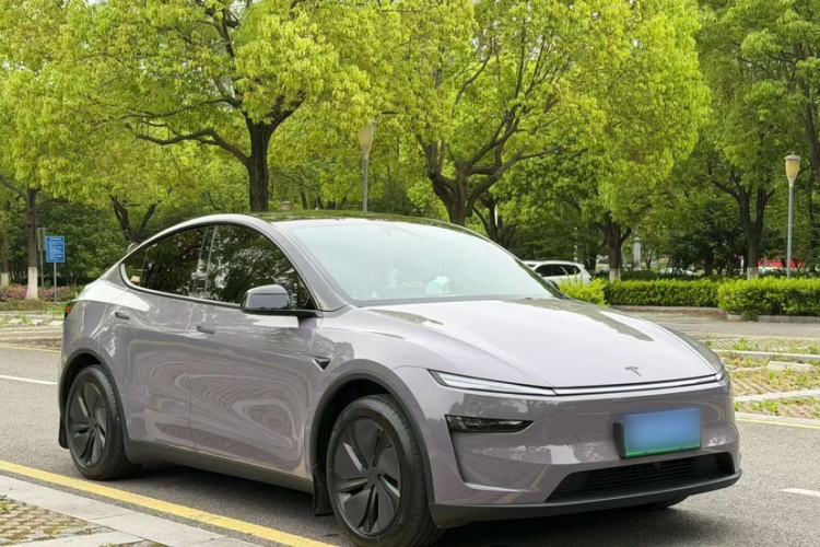 Used Tesla Model Y 2026 Rear-Drive Model Exterior 2