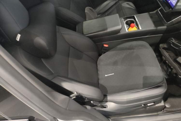 Used Tesla Model Y 2026 Rear-Drive Model Right Front Seat