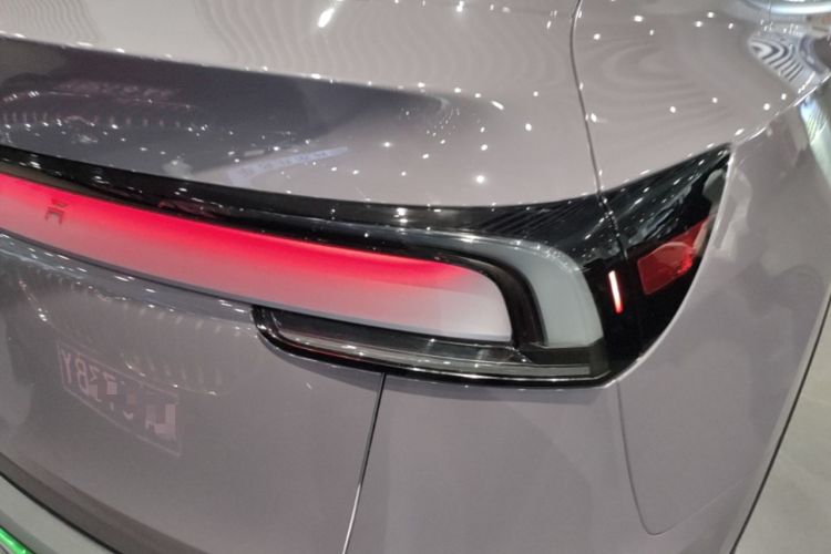 Used Tesla Model Y 2026 Rear-Drive Model Right Rear Taillight
