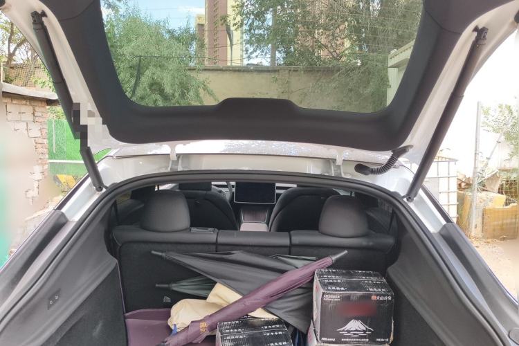 Used Tesla Model Y 2026 Facelifted Long-Range Rear-Drive Model Trunk