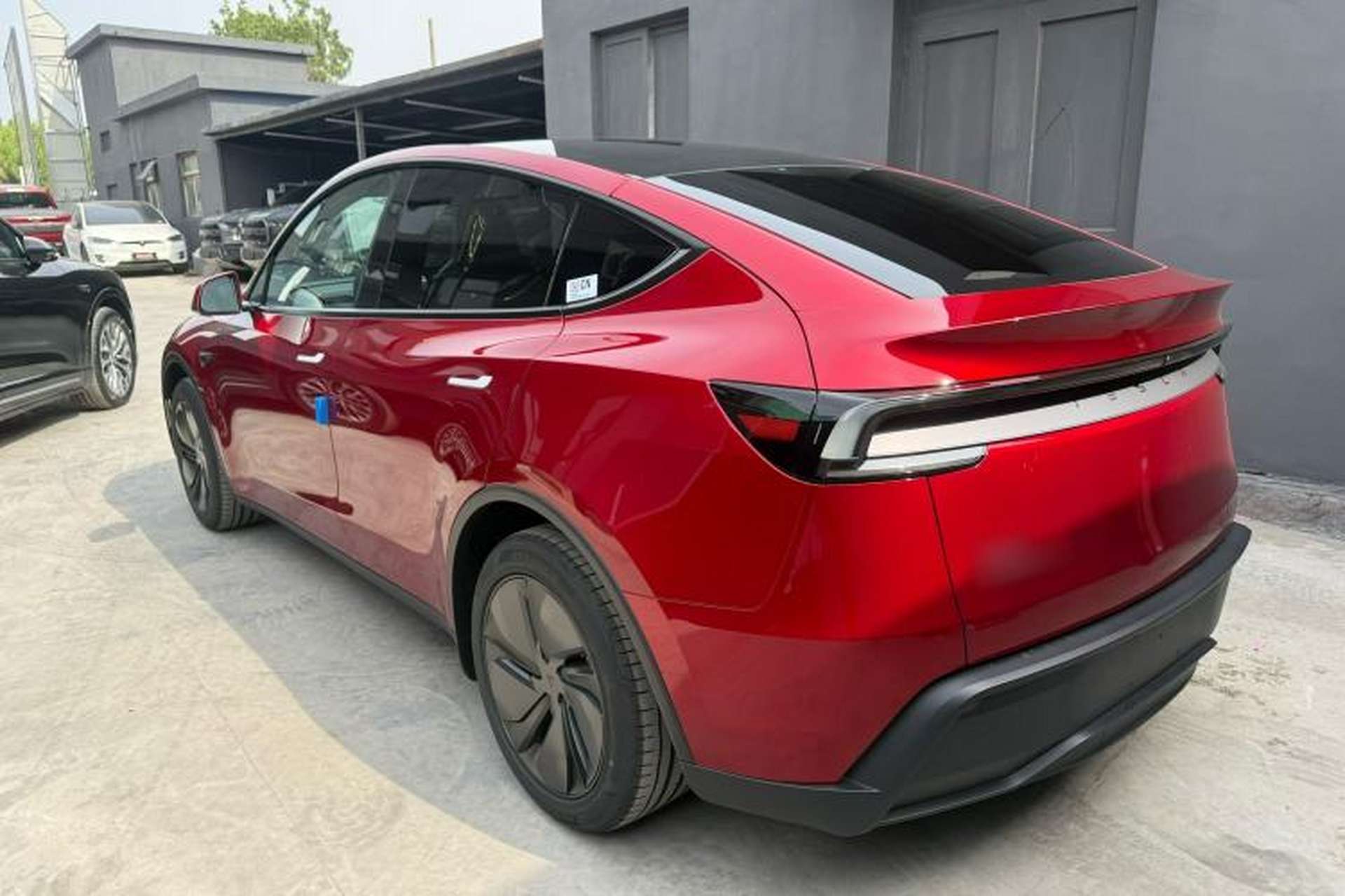 Used Tesla Model Y 2026 Long-Range All-Wheel-Drive Model Exterior 2