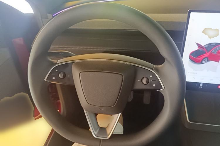 Used Tesla Model Y 2026 Model Long-Range Rear-Wheel-Drive Version Steering Wheel