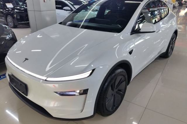 Used Tesla Model Y 2026 Facelifted Long-Range Rear-Drive Model