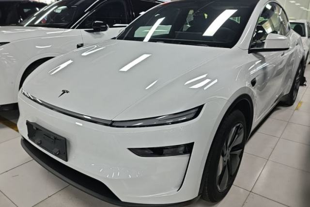 Used Tesla Model Y 2026 Rear-Drive Model