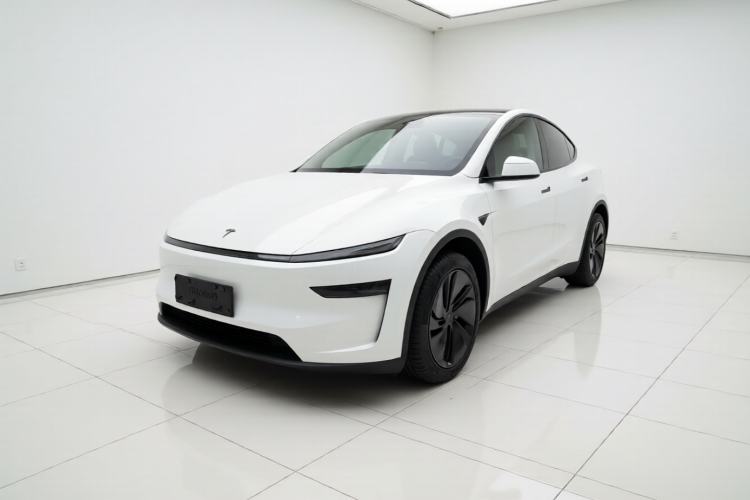 Tesla Model Y 2026 Facelifted Long-Range Rear-Drive Model