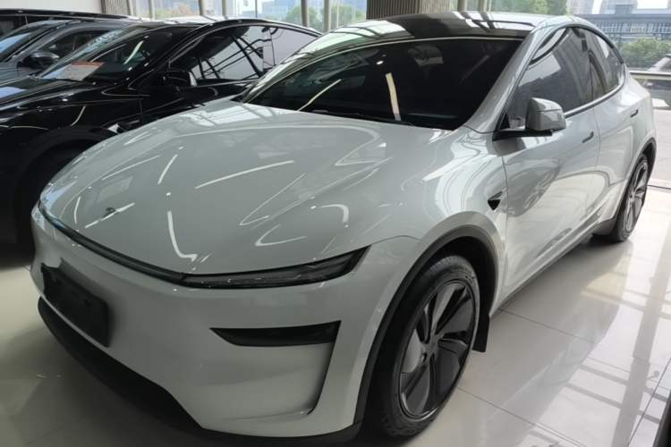 Tesla Model Y 2026 Rear-Drive Model