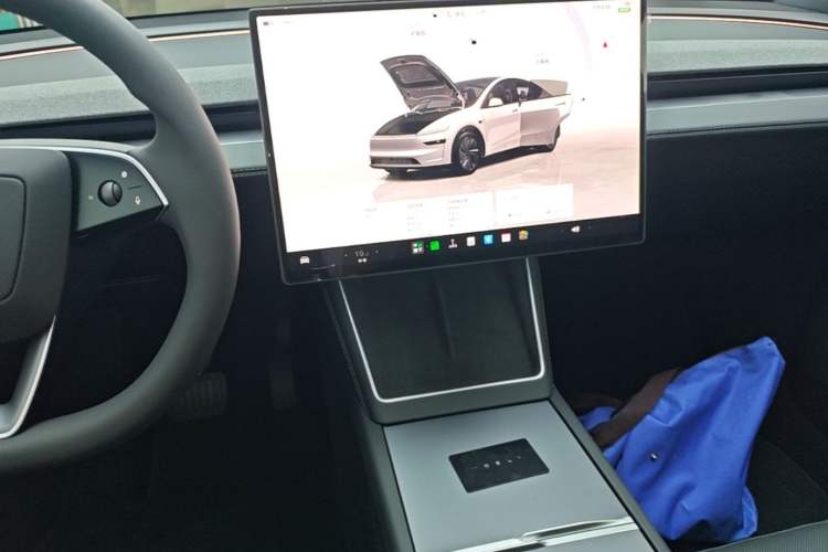 Used Tesla Model Y 2026 Rear-Drive Model Audio And AC Panel