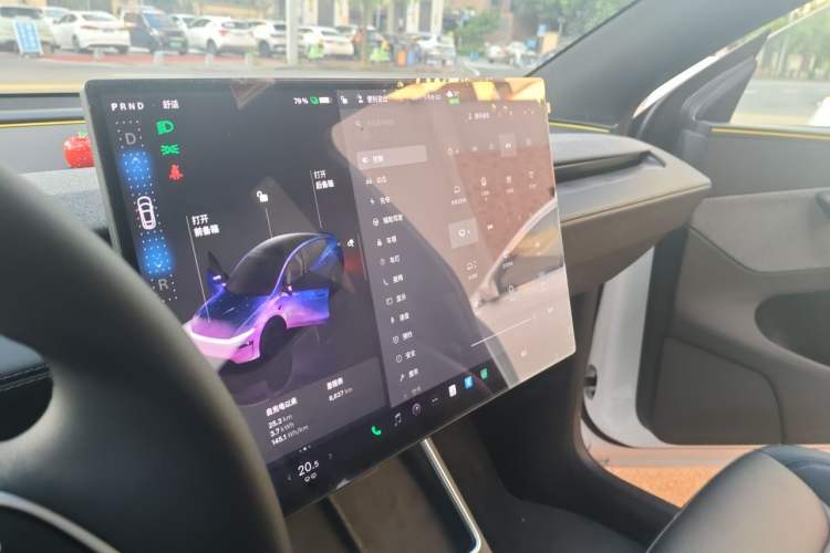 Used Tesla Model Y 2026 Rear-Drive Model Audio And AC Panel