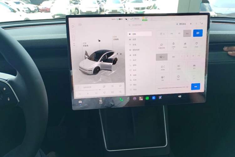 Used Tesla Model Y 2026 Long-Range All-Wheel-Drive Model Audio And AC Panel