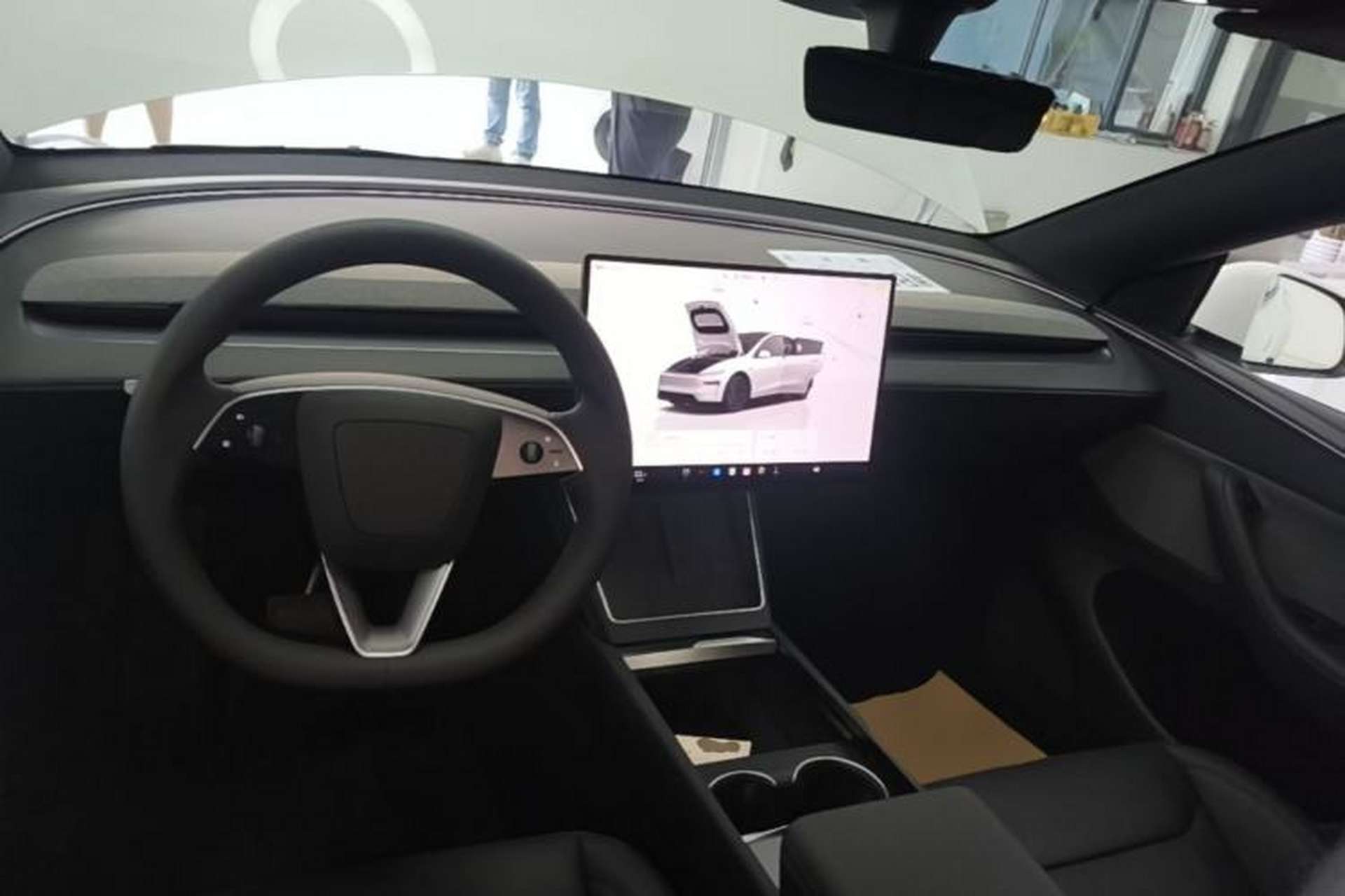 Used Tesla Model Y 2026 Rear-Drive Model Center Console