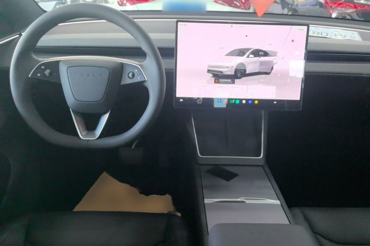 Used Tesla Model Y 2026 Facelifted Long-Range Rear-Drive Model Center Console