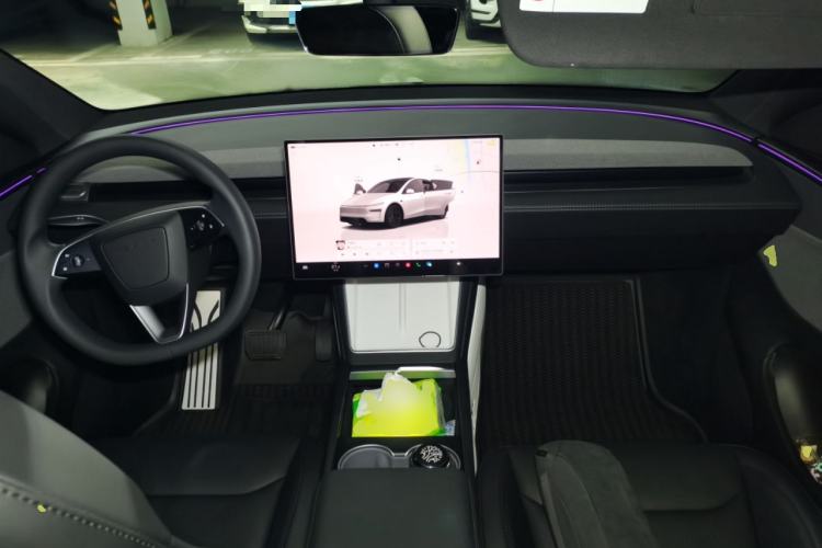 Used Tesla Model Y 2026 Model Long-Range Rear-Wheel-Drive Version Center Console