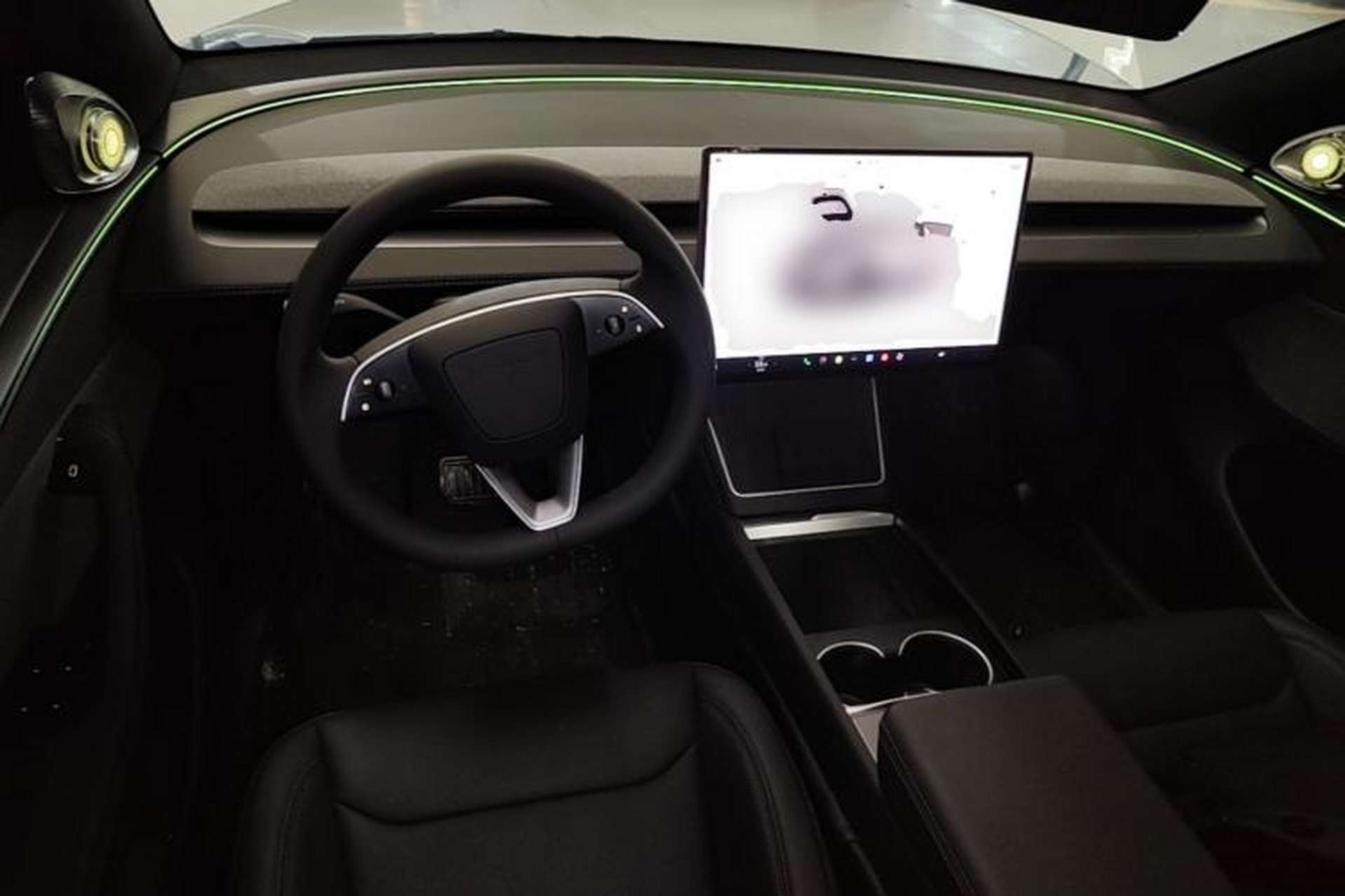 Used Tesla Model Y 2026 Rear-Drive Model Center Console