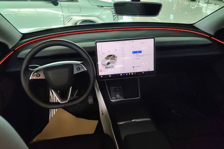 Used Tesla Model Y 2026 Model Long-Range Rear-Wheel-Drive Version Center Console