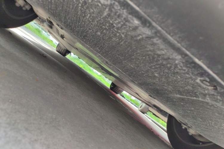 Used Tesla Model Y 2026 Facelifted Long-Range Rear-Drive Model Chassis Front